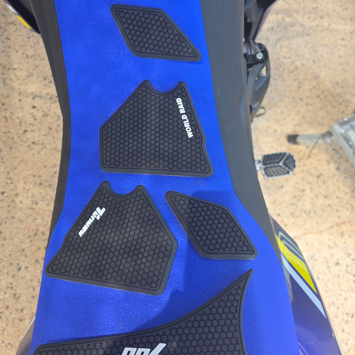 Rubber Side/Tank Stickers - World Raid